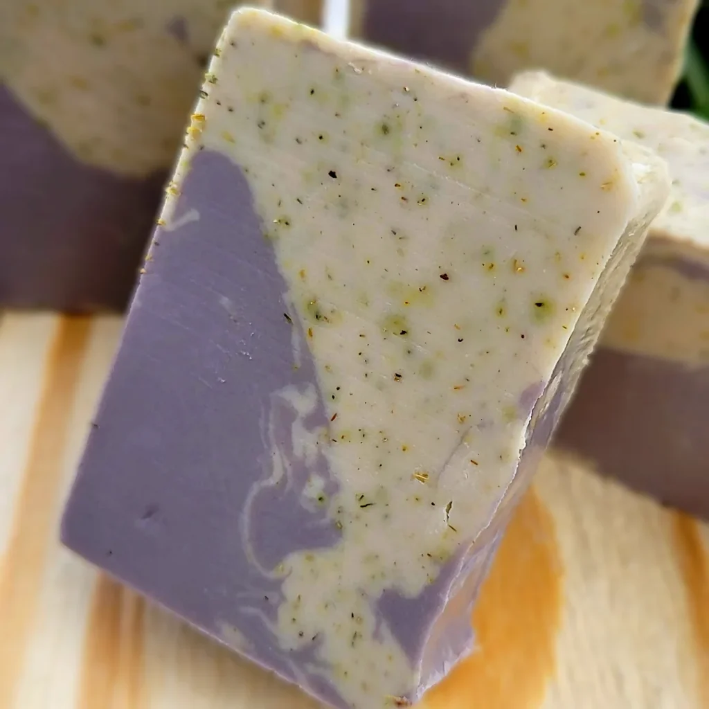 Sabonete Artesanal Lavanda e Camomila - Acalma e Hidrata | Aroma & Arte