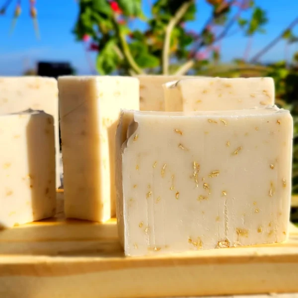 Sabonete Artesanal Aveia e Mel - Nutre e Hidrata | Aroma & Arte