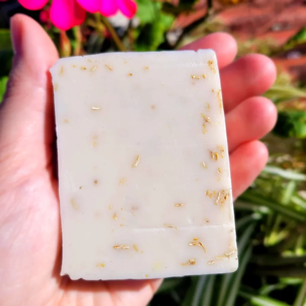 Sabonete Artesanal Aveia e Mel - Ingredientes Naturais | Aroma & Arte